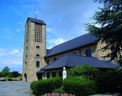 Pfarrkirche St. Mariä-Himmelfahrt Schlickelde