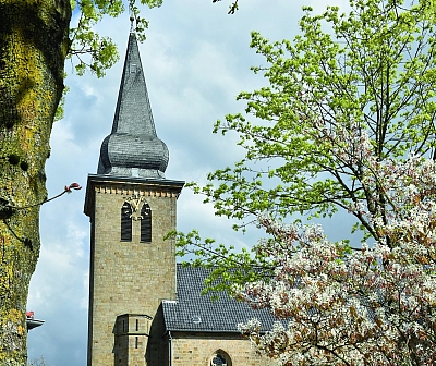 Pfarrkirche St. Philippus und Jacobus Steinbeck